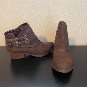 Like New - Brown Ankle Bootie 6.5